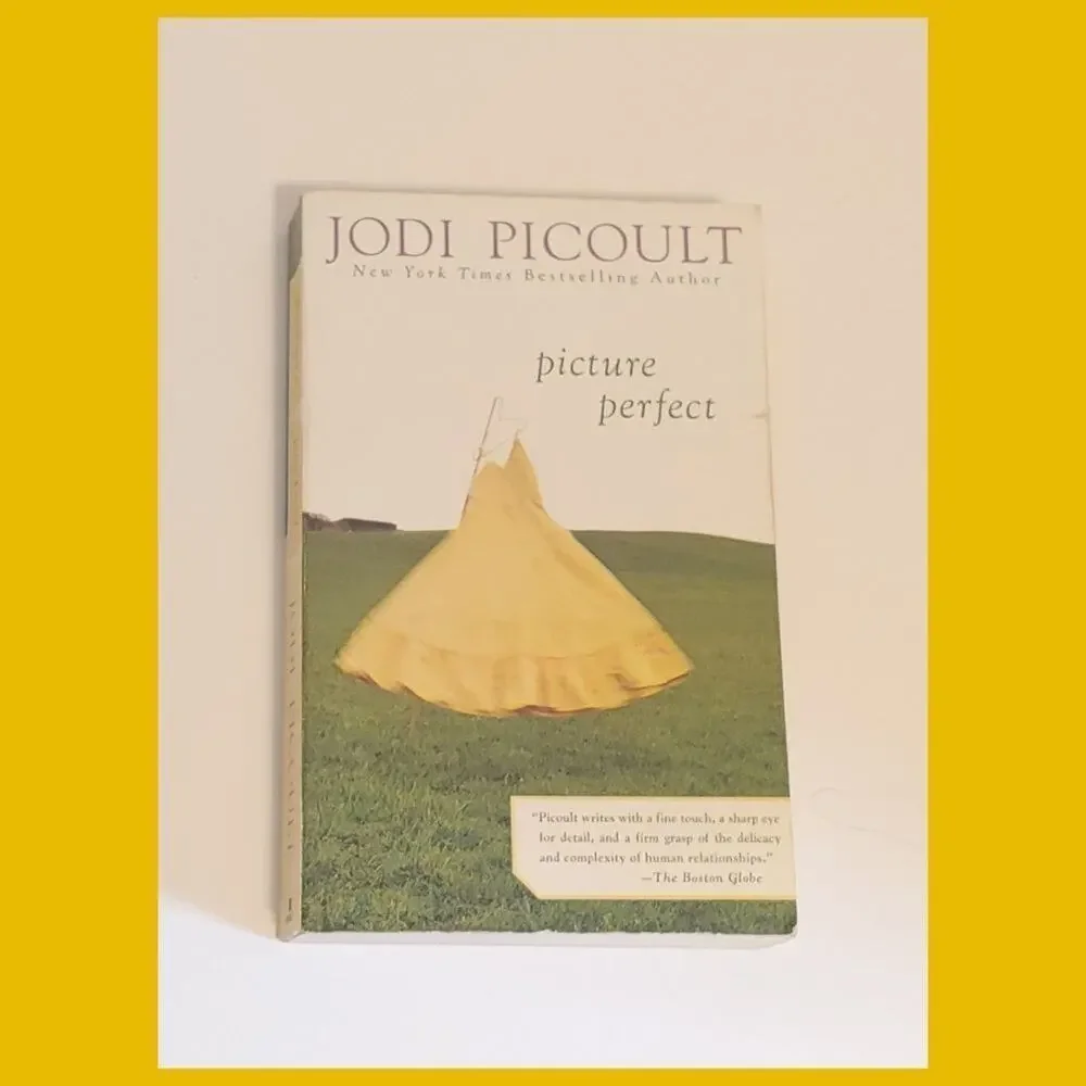 Jodi Picoult book lot/set of 3 paperbacks‎